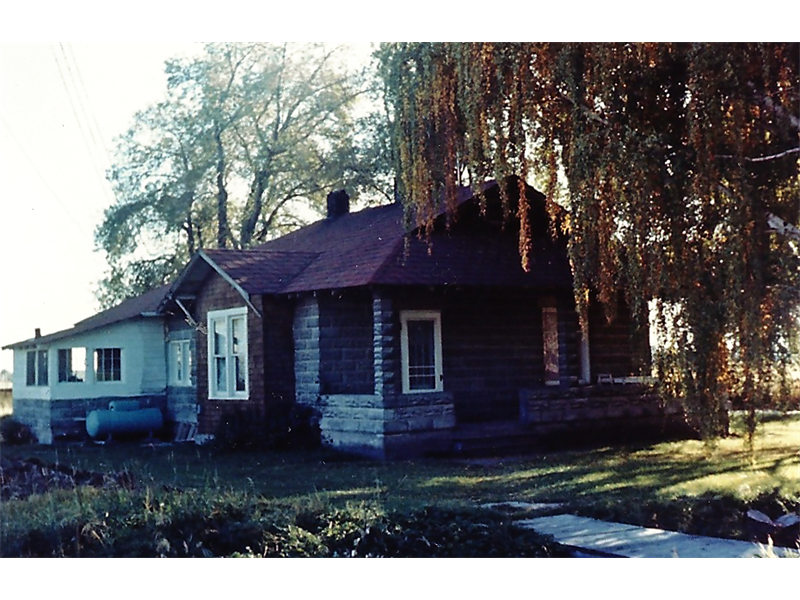 David & Frieda Stowell's first home